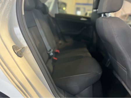 2019 Volkswagen Polo TRENDLINE 1.0 MANUAL 5SPEED 65HP 5DR €15,950 thumbnail