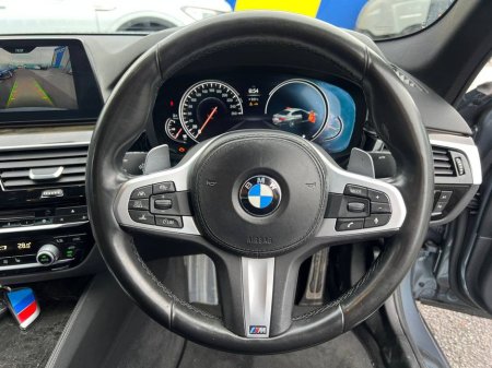 2018 BMW 5 Series - thumbnail 4