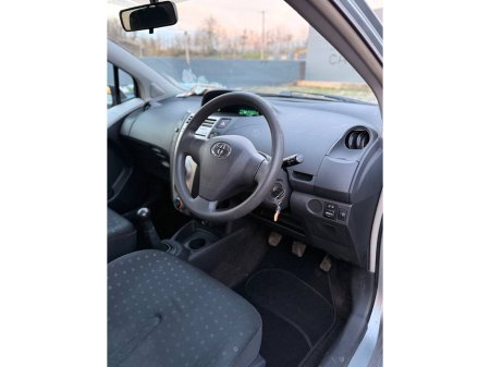 2007 Toyota Yaris - thumbnail 18