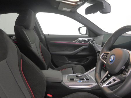 2025 BMW i4 - thumbnail 12