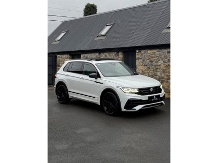 2023 Volkswagen Tiguan 2.0 TDI 150HP R-Line DSG 27.5% €49,995 thumbnail