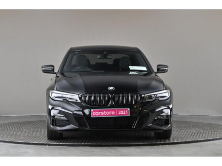 2021 BMW 3 Series - view 2