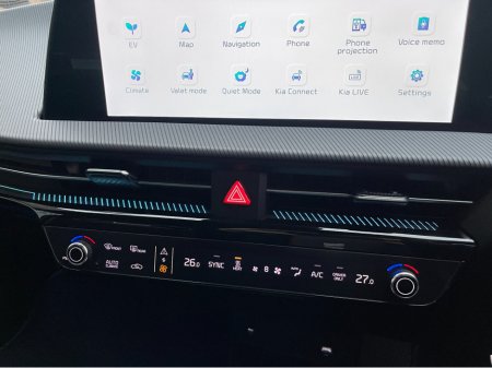 2025 Kia EV6 GT ELECTRIC //575BHP//MASSIVE SPEC//RARE//360 PARKING CAMERAS//MERIDIAN SOUND//HALF LEATHER HEATED BUCKET SEATS// €53,950 thumbnail