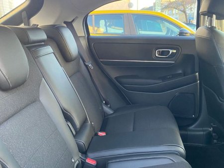 2025 Honda HR-V E HEV Advance €42,995 thumbnail