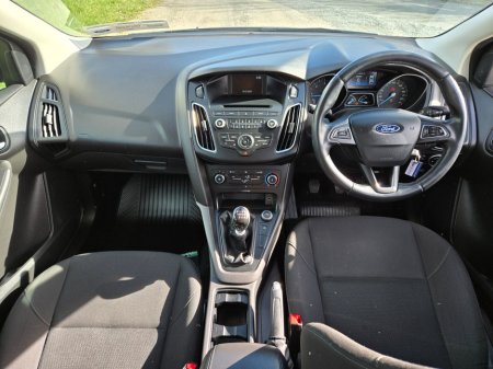 2015 Ford Focus - thumbnail 14