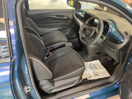 2025 Fiat 500e Fully Electric, e500 Icon, 42KWH 320Kms Range , €19,950 thumbnail