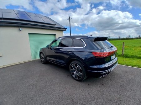 2024 Volkswagen Touareg - photo 3