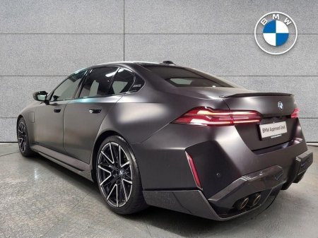 2025 BMW M5 - photo 2