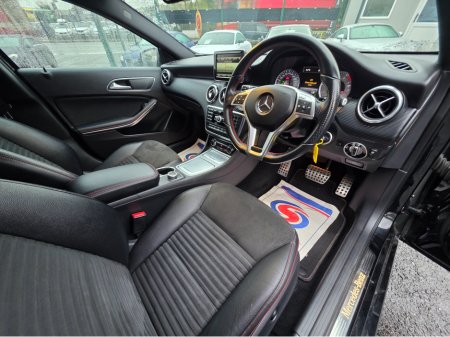 2013 Mercedes-Benz A Class A180 AMG INTERIOR HALF LEATHER - ALCANTARA SEATS / HI SPEC / LOW ROAD TAX BAND / SIMI DEALER thumbnail
