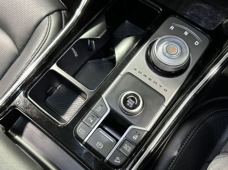 2025 Kia Sorento - thumbnail 26