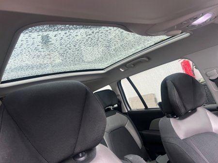 2016 Citroen Grand C4 Picasso BlueHDi 150 6-speed manual Exclusive+ €8,750 thumbnail