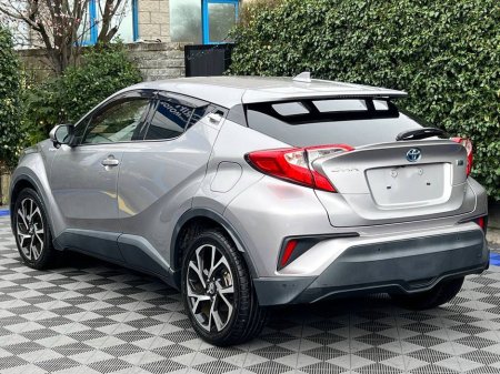 2017 Toyota C-HR - thumbnail 5