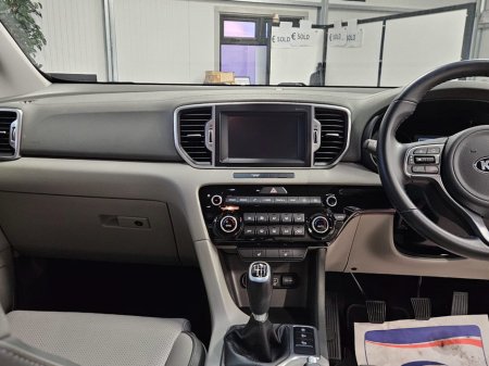 2018 Kia Sportage 1.7 PLATINUM S €16,950 thumbnail