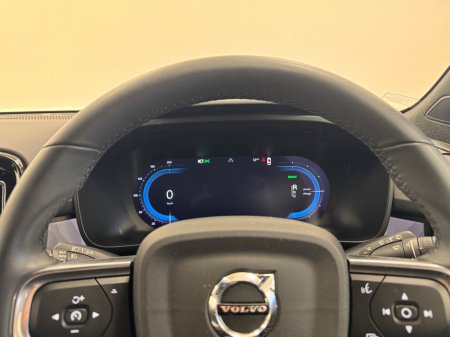 2022 Volvo XC40 BEV 231hp Ultimate €30,000 thumbnail