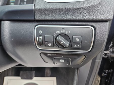 2016 Volvo V60 - thumbnail 32