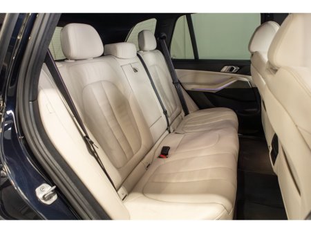 2022 BMW X5 xDrive45e M Sport €57,950 thumbnail