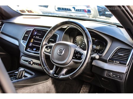 2021 Volvo XC90 RECHARGE PHEV T8 (390hp) R-Design AWD €49,995 thumbnail