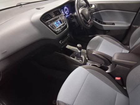 2016 Hyundai i20 - thumbnail 7