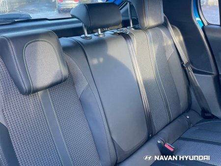 2023 Peugeot 208 Electric 136bhp (50 kWh) GT €19,950 thumbnail