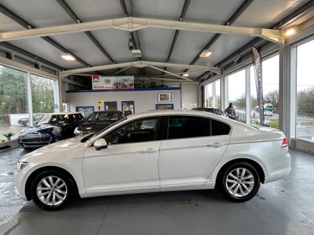 2017 Volkswagen Passat CL 1.6 TDI MANUAL 6SPEED FWD 120HP 4DR €11,950 thumbnail