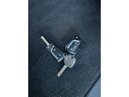 2017 Toyota Hilux - thumbnail 21