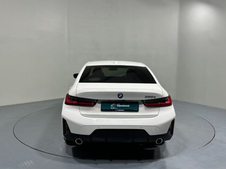2025 BMW 3 Series - thumbnail 6