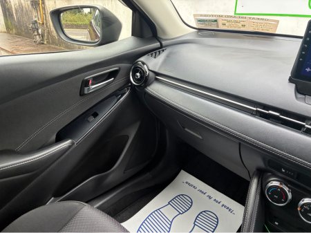 2017 Mazda Demio - thumbnail 19