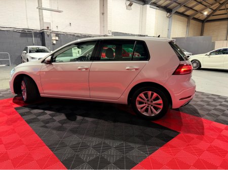 2018 Volkswagen Golf 2018 Volkswagen Golf Auto (Low Mileage ) €17,249 thumbnail