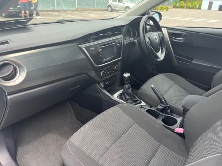 2013 Toyota Auris - thumbnail 12