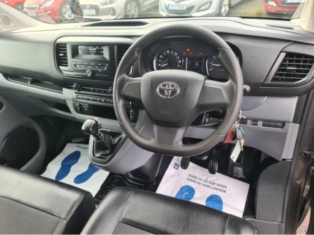2019 Toyota Proace 2.0 D 120 LWB GX 4DR €13,999 thumbnail