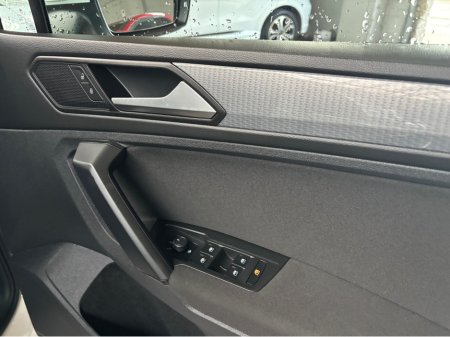 2024 Volkswagen Tiguan - thumbnail 14