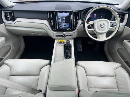 2023 Volvo XC60 - thumbnail 11