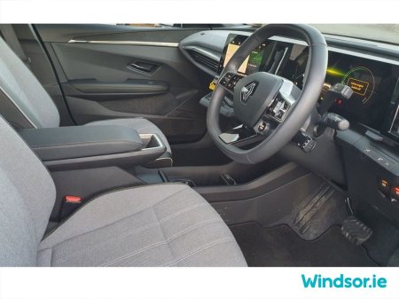 2024 Renault Megane E-Tech EV40 130hp Techno €25,495 thumbnail