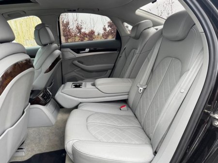 2014 Audi A8 - thumbnail 16