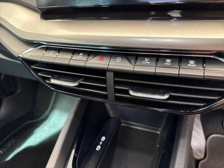 2024 Skoda Octavia - thumbnail 16