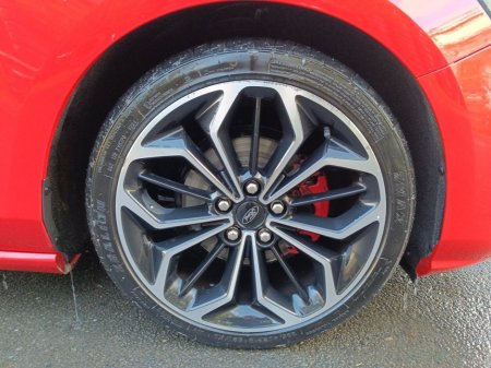 2019 Ford Focus 1.5 TDCi 120PS ST-Line M6F 19" ST Alloys €18,995 thumbnail