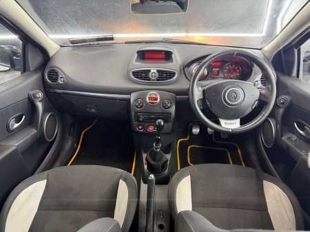 2012 Renault Clio - thumbnail 21