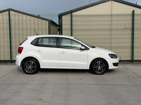 2014 Volkswagen Polo - thumbnail 4