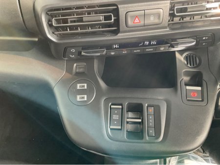 2026 Citroen Berlingo Multispace PLUS LWB BLUE HDI EAT8 AUTOMATIC 7 SEATS €47,000 thumbnail