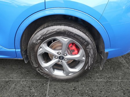 2025 Ford Kuga - thumbnail 6