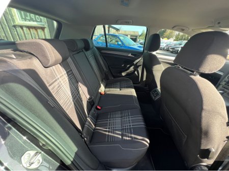 2015 Volkswagen Golf - thumbnail 10