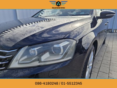 2012 Volkswagen Passat - thumbnail 5