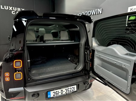 2026 Land Rover Defender - thumbnail 10