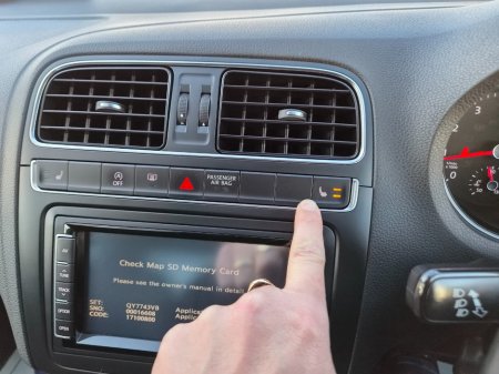 2017 Volkswagen Polo - thumbnail 23