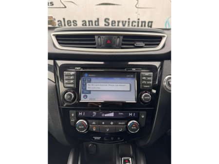 2015 Nissan Qashqai 1.2 DIG-T 115PS 5DR N-TEC+ €8,750 thumbnail