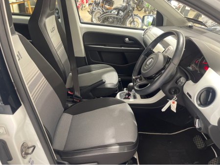 2014 Volkswagen up! - thumbnail 10