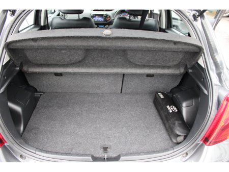 2017 Toyota Yaris Hybrid Luxury €14,950 thumbnail