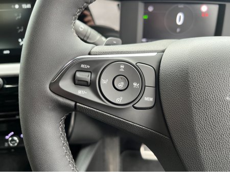 2024 Opel Mokka GS 1.2 PETROL AUTOMATIC //HEATED SEATS AND STEERING WHEEL//MASSAGE DRIVERS SEAT//REVERSE CAMERA//KEYLESS ENTRY//ADAPTIVE CRUISE CONTROL// €23,950 thumbnail