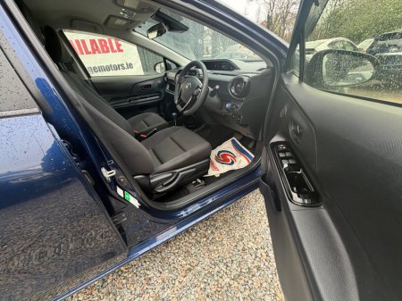 2016 Toyota Aqua - thumbnail 9