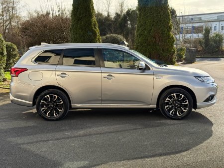 2018 Mitsubishi Outlander - thumbnail 8